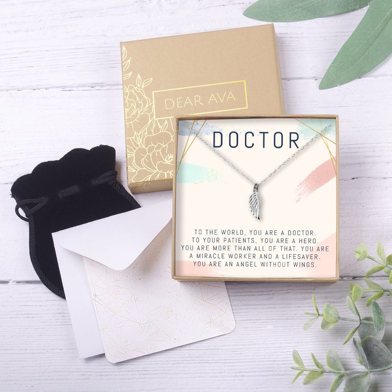 doctor wing pendant necklace 565673